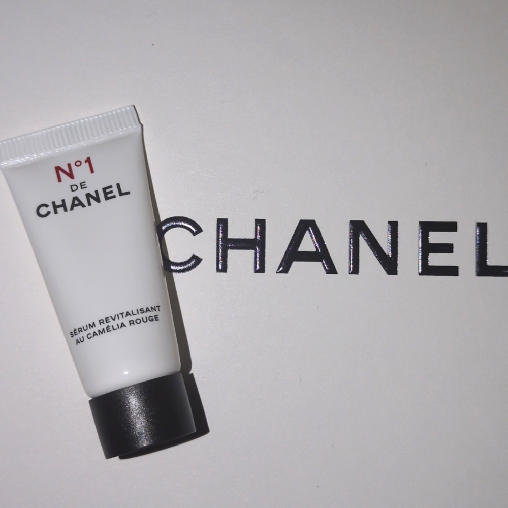 CHANEL N°1 DE CHANEL SERUM